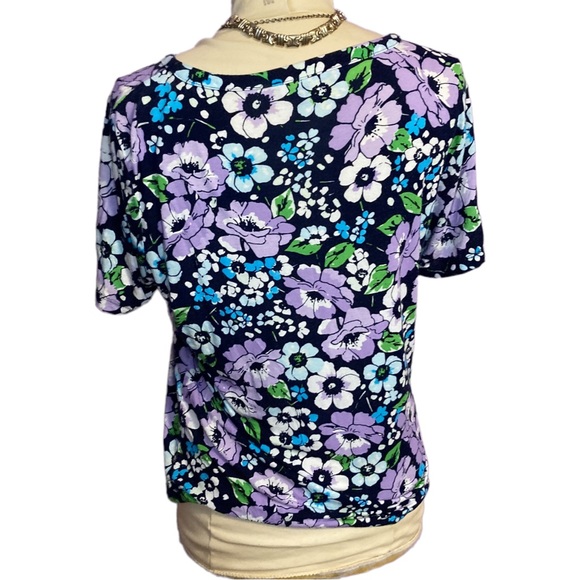 Adorable Floral Print Top - Picture 4 of 4